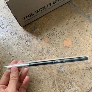 Sigma Beauty E30 pencil brush